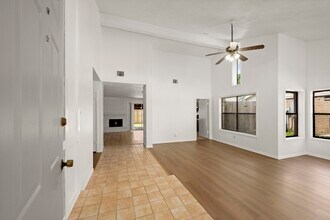 Building Photo - 7415 Creekfield Dr