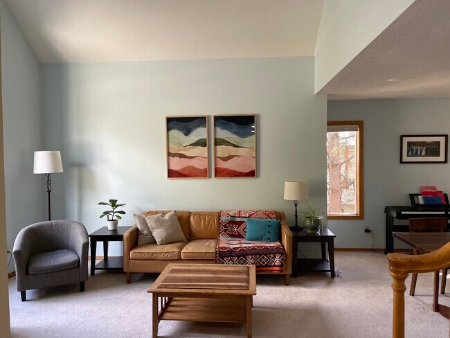 Building Photo - 7618 E Woodview Ct