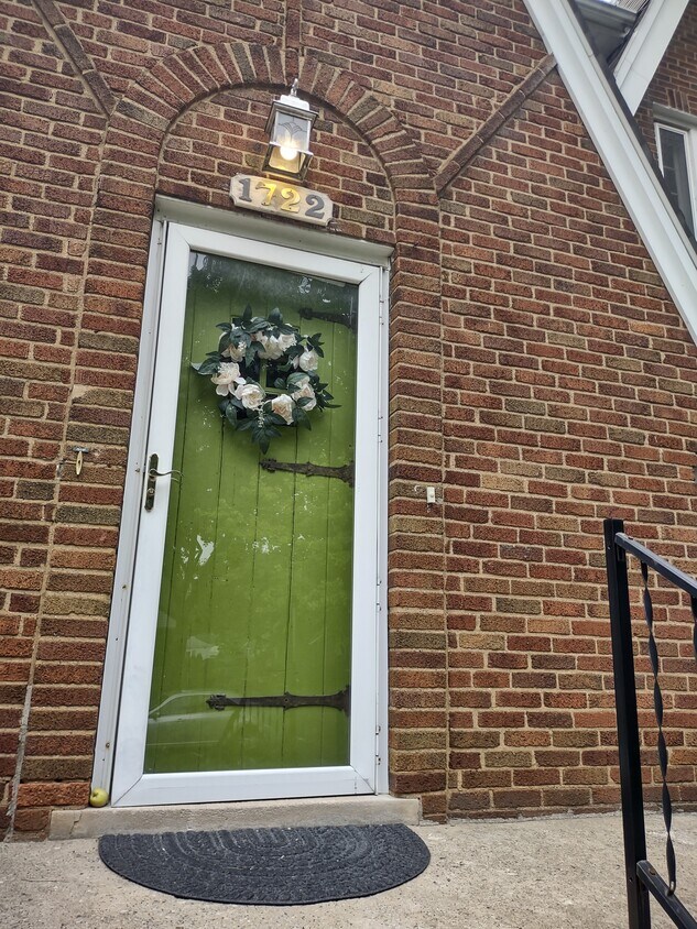 Foto principal - 1722 Harvard Rd