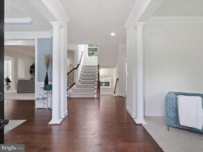 Building Photo - 41595 Revival Dr