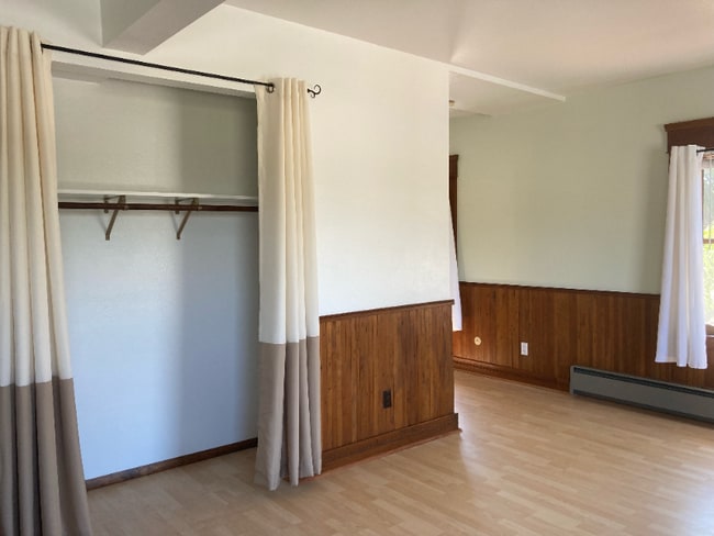 Building Photo - 743 Buchon St
