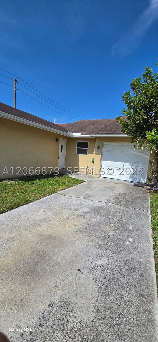 Building Photo - 5721 Wingham Way