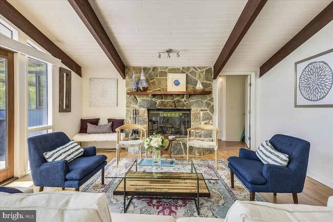 Foto del edificio - 12383 Millcreek Ln
