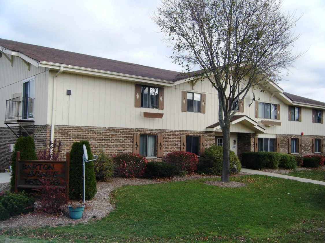 Barton Avenue Estates Apartments 21052113 Barton Ave West Bend, WI