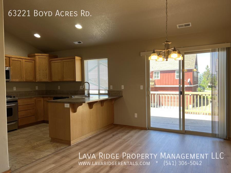 Foto principal - 63221 Boyd Acres Rd