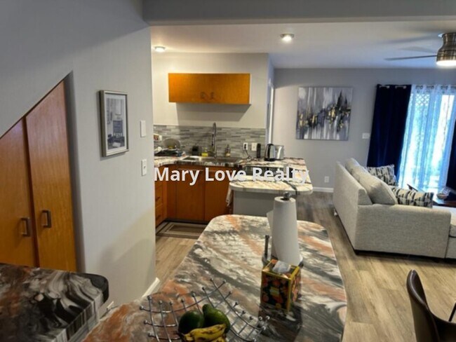 Building Photo - FULLY FURNISHED 2 BEDROOM / 1 BATHROOM