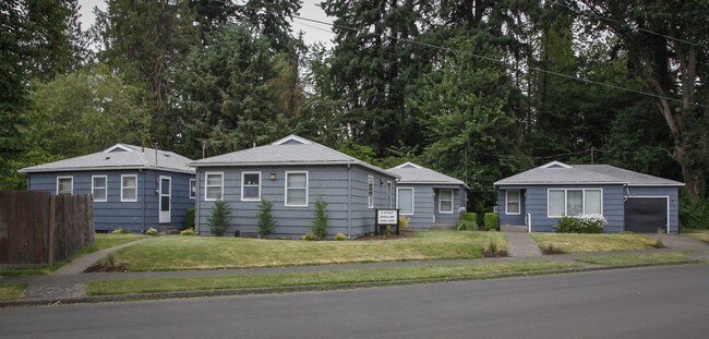 B st Cottages - 1247-1277 Clearview Ave NE