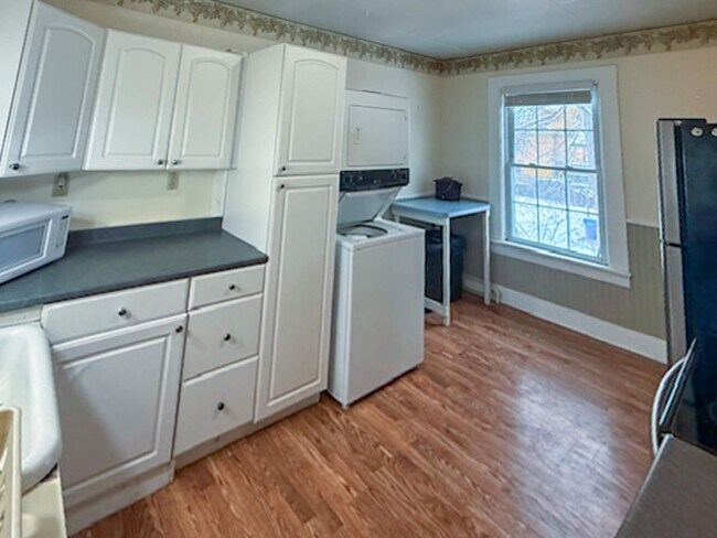 Foto del edificio - 30-32 Sherman St - Lakefront Living, Right in the Heart of Burlington