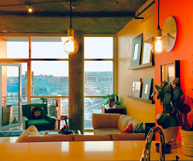 Building Photo - 919 Florida Ave NW