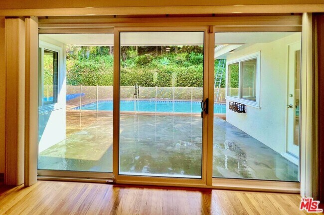 Foto del edificio - 1008 Westholme Ave