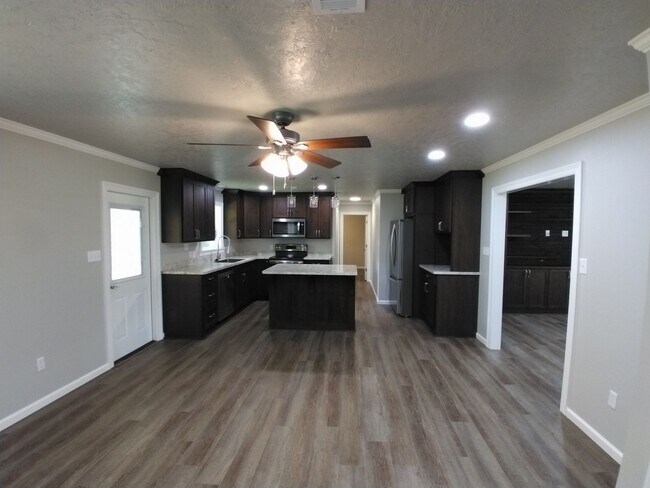 Foto del edificio - 1309 Sunnyside Dr