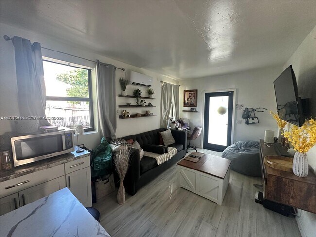 Foto del edificio - 510 NW 146th St