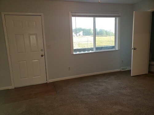 Building Photo - 370 Erwin Hwy