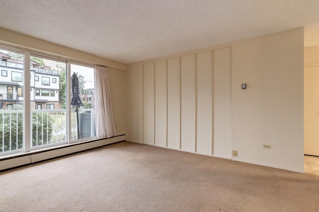 Building Photo - Harvard Towers