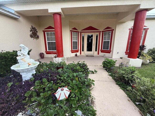 Foto del edificio - 332 SW Glenwood Dr