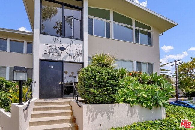 Building Photo - 119 Marguerita Ave