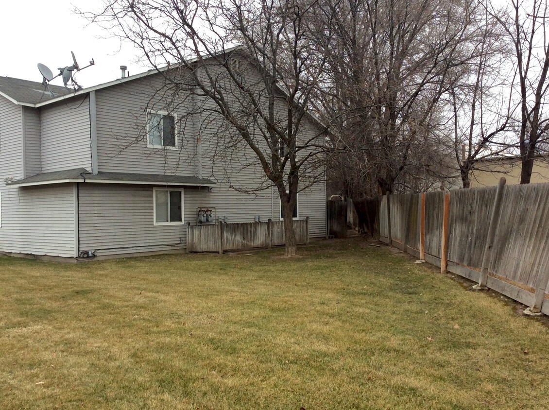 Foto del edificio - 5935 Ellens Ferry Dr