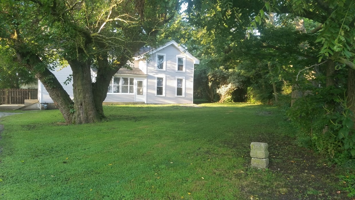 Front view - 4780 Baseline Rd
