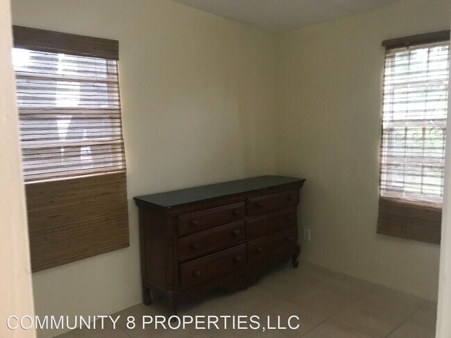 Building Photo - 2 br, 1 bath House - 1620 LAUDERDALE MANOR DR