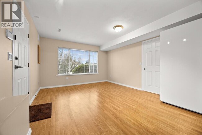 Photo du bâtiment - 2637 Panorama Dr