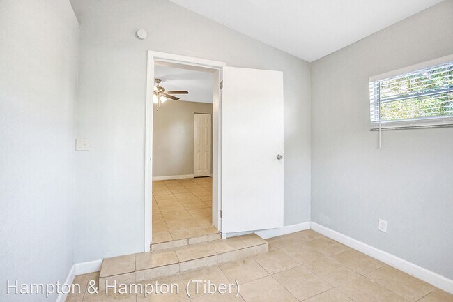 Building Photo - 4 br, 2 bath House - 1415 ZENITH PLACE