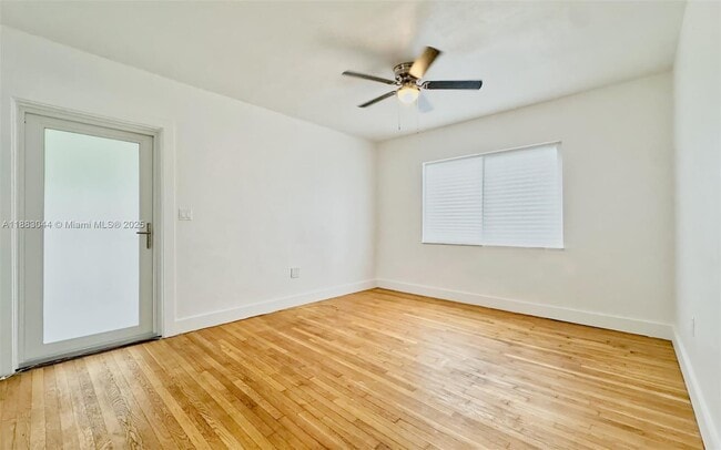 Building Photo - 3770 SW 27th St