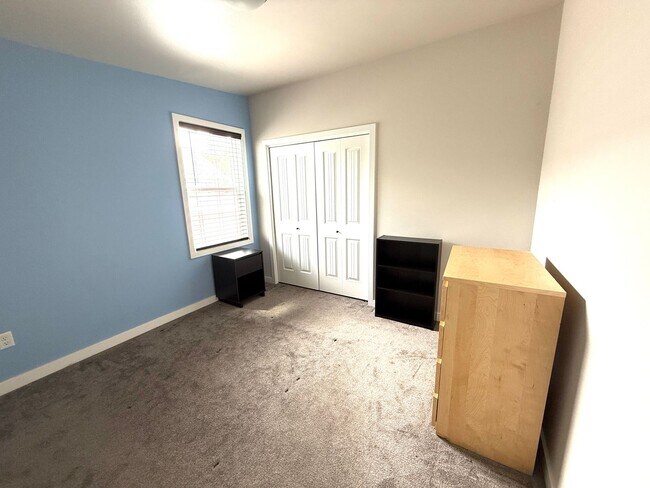 Foto del edificio - 2 Bed 1 Bath Single Family Home in Townsen...