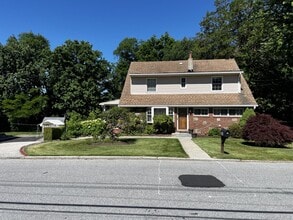 Building Photo - 349 County Center Rd