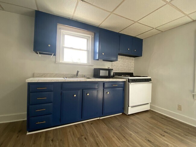 Foto del edificio - 1055 N Duke St