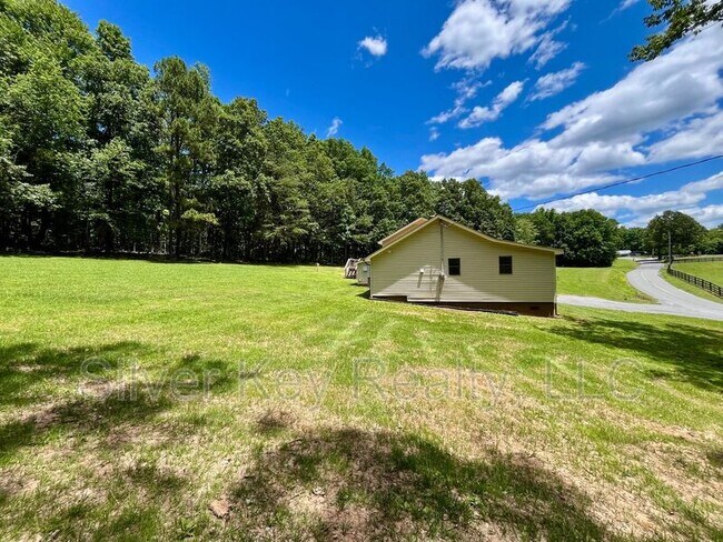Building Photo - 1719 Reed Rd