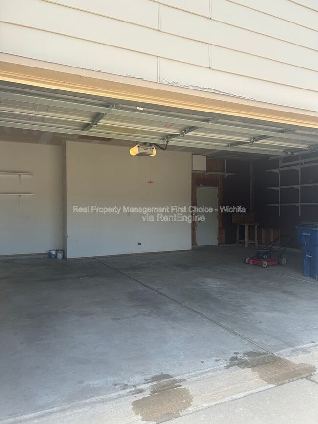 Building Photo - 10805 E Funston St