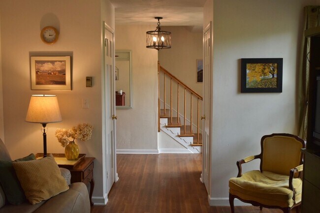 Building Photo - GRANBY SHORES