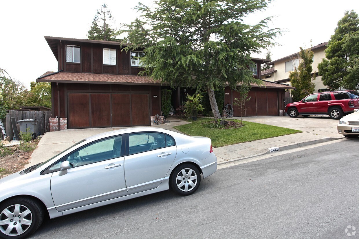 Building Photo - 3458 Glendora Dr
