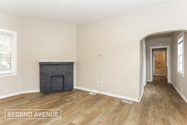 Foto del edificio - 3403 Phoenix Ave