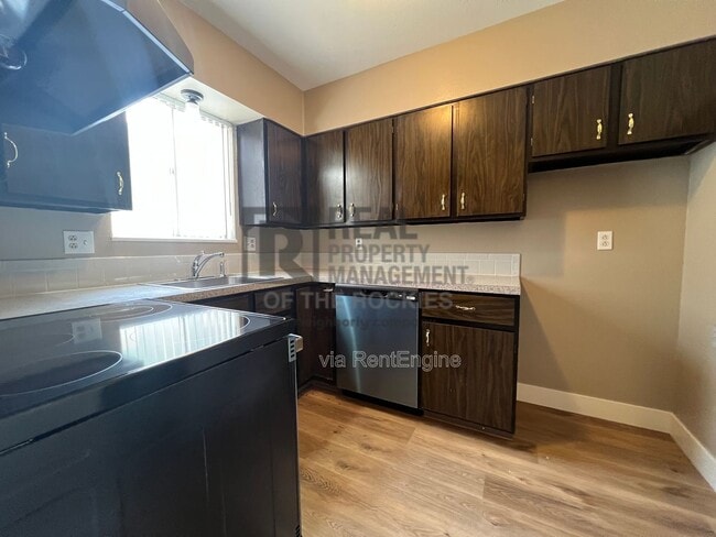 Building Photo - 2719 Leisure Dr