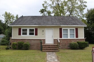 Building Photo - 220 Jones St