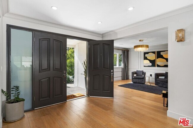 Foto del edificio - 2120 San Ysidro Dr