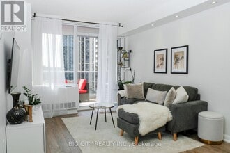 Building Photo - 4968 Yonge St