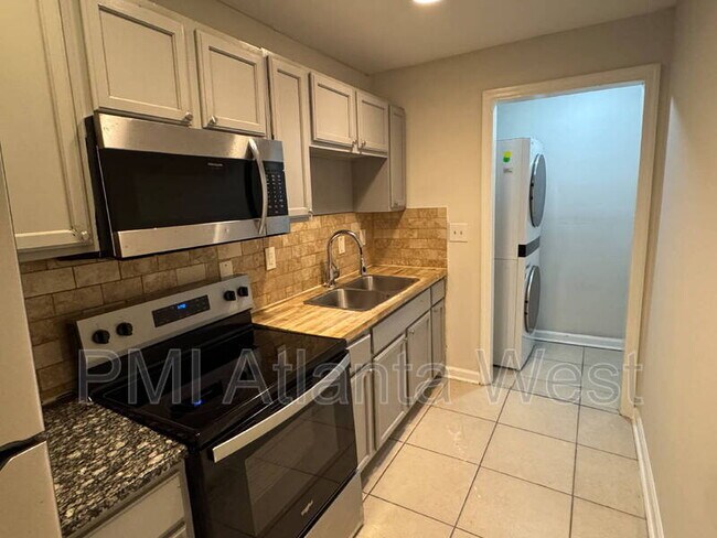 Foto del edificio - 1796 Spring St NW