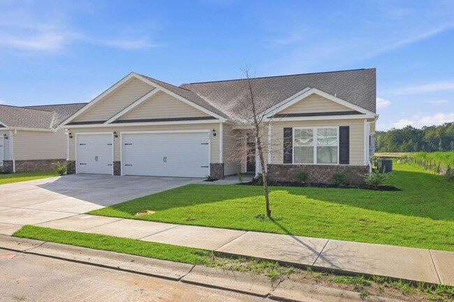 Building Photo - 506 Woodside Dr