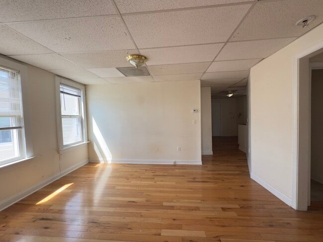 Foto del edificio - 1004 Bennington St