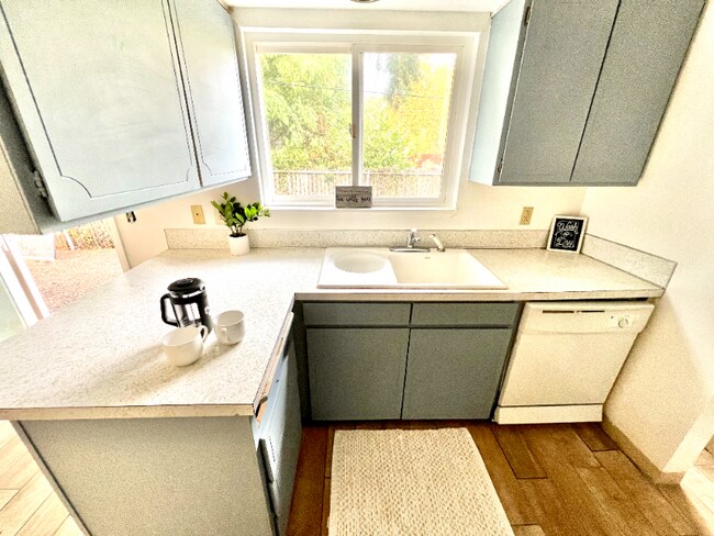 Foto del edificio - 3800 Nicholson Rd