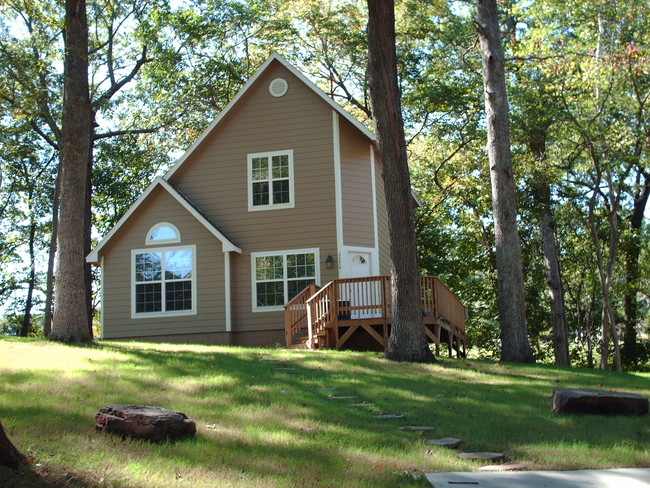 Cabaña - Moonlight Cottages, Duplex and Townhomes