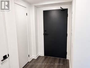 Building Photo - 609 Sherbourne St