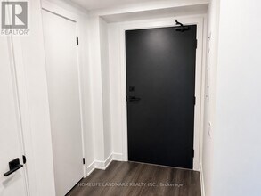 Building Photo - 609 Sherbourne St