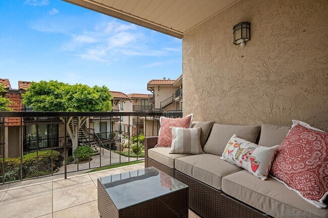 Building Photo - 190 Del Mar Shores Terrace