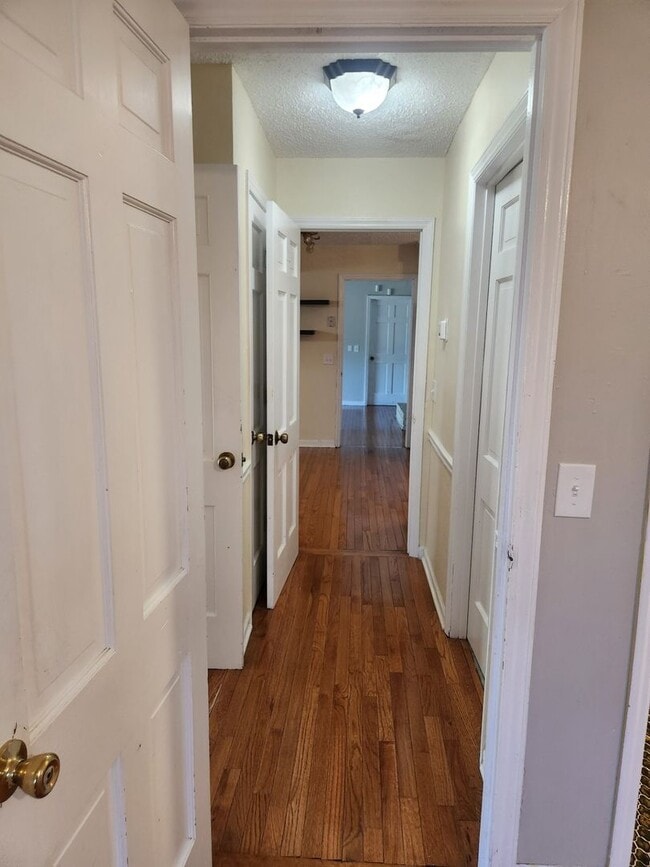 Building Photo - Beautiful 3-Bedroom 2 Bath With a Bonus room