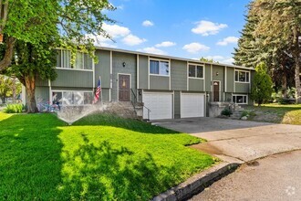 Building Photo - 2715 N Whipple Ct