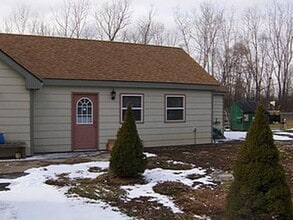 Building Photo - 1036 Guerin Rd