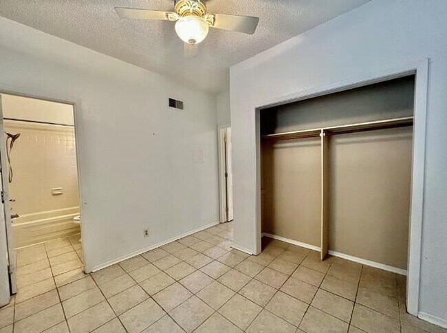 Foto del edificio - 3316 Guadalupe St